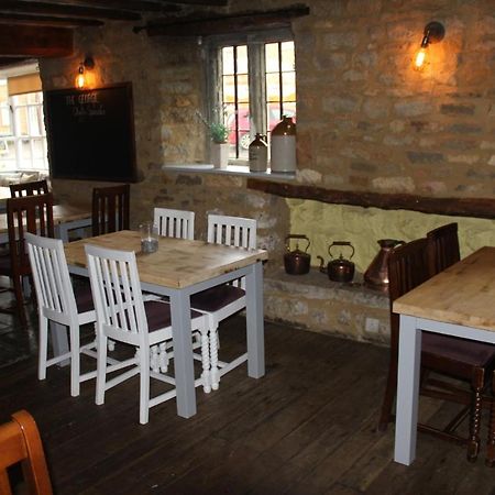 The George Inn Lower Brailes Exterior foto